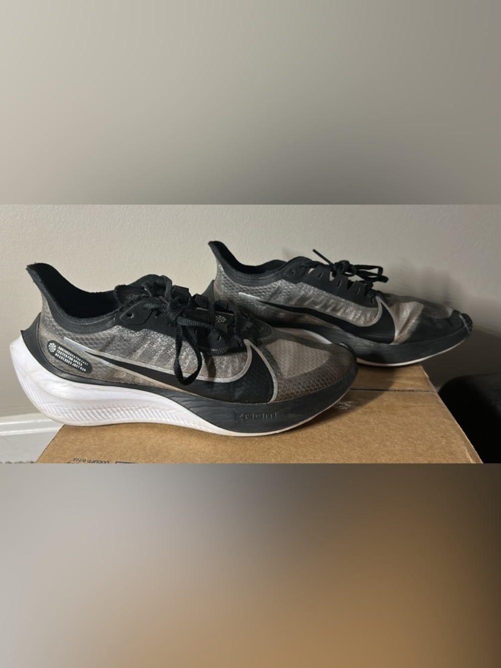 Nike Zoom Gravity - Black Metallic Silver Running shoes - No Box